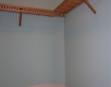 7168 Lemuria Circle - Photo Thumbnail 29