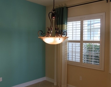 7168 Lemuria Circle - Photo Thumbnail 32