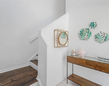 5360 Andover Drive - Photo Thumbnail 21