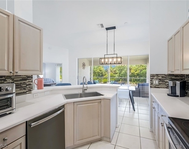 5360 Andover Drive - Photo Thumbnail 8