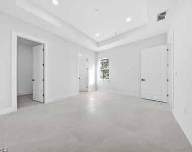 11607 Pawley Avenue - Photo Thumbnail 31