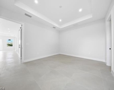 11607 Pawley Avenue - Photo Thumbnail 25