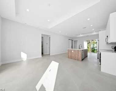 11607 Pawley Avenue - Photo Thumbnail 26