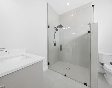 11607 Pawley Avenue - Photo Thumbnail 21