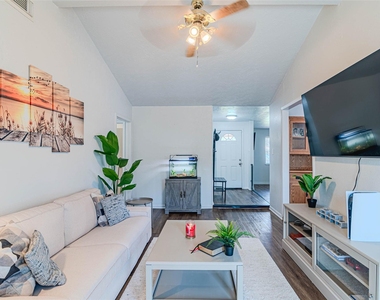 4606 Fitzwater Drive - Photo Thumbnail 13