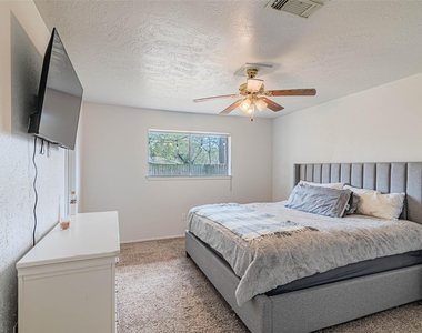 4606 Fitzwater Drive - Photo Thumbnail 24
