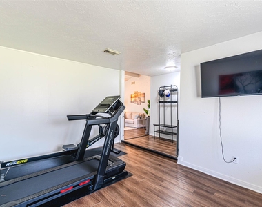 4606 Fitzwater Drive - Photo Thumbnail 7