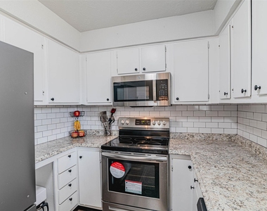 4606 Fitzwater Drive - Photo Thumbnail 18