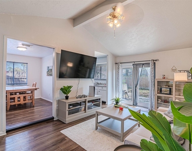 4606 Fitzwater Drive - Photo Thumbnail 11