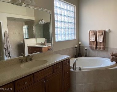 10307 Gator Bay Court - Photo Thumbnail 14