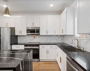 6813 Parkhurst Drive - Photo Thumbnail 5