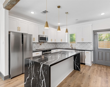 6813 Parkhurst Drive - Photo Thumbnail 3