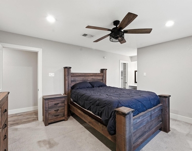431 Dover Lane - Photo Thumbnail 11