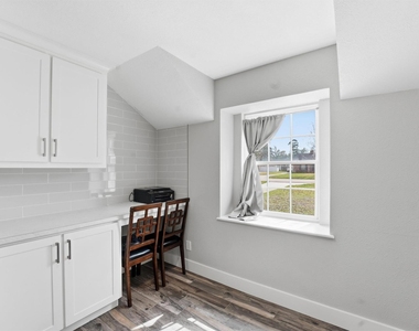 431 Dover Lane - Photo Thumbnail 5