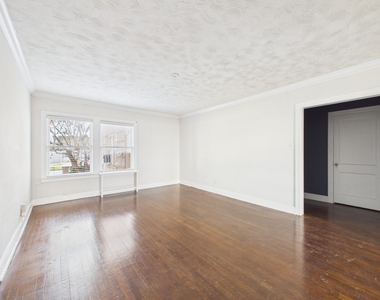 1920 Richmond Avenue - Photo Thumbnail 3