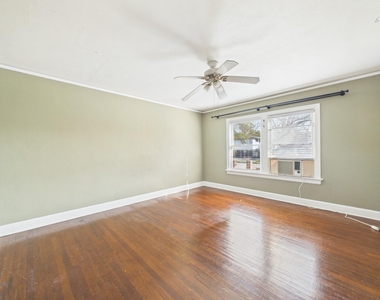 1920 Richmond Avenue - Photo Thumbnail 9