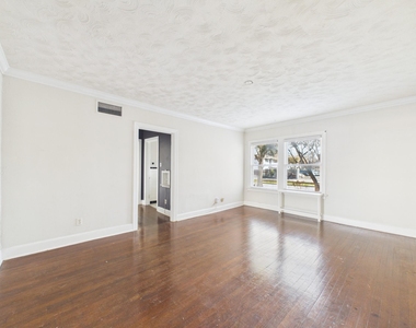 1920 Richmond Avenue - Photo Thumbnail 5