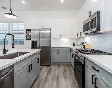 8324 Springwood Canyon Lane - Photo Thumbnail 11