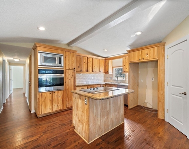 29115 Cherokee Lane - Photo Thumbnail 4