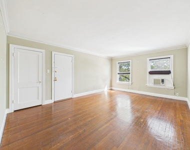1920 Richmond Avenue - Photo Thumbnail 1