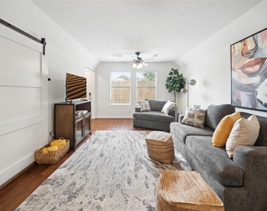 1105 Tulane Street - Photo Thumbnail 2