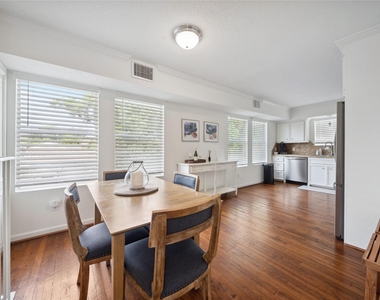 1105 Tulane Street - Photo Thumbnail 4