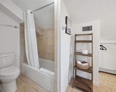 1105 Tulane Street - Photo Thumbnail 16