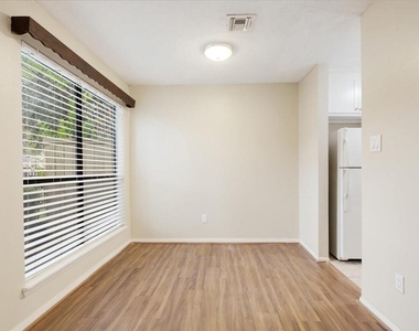 3502 Ocee Street - Photo Thumbnail 3