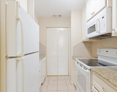 3502 Ocee Street - Photo Thumbnail 4
