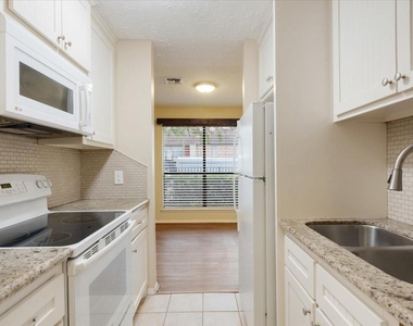 3502 Ocee Street - Photo Thumbnail 5
