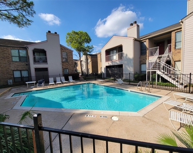 2025 Augusta Drive - Photo Thumbnail 33