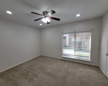 2025 Augusta Drive - Photo Thumbnail 22