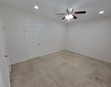 2025 Augusta Drive - Photo Thumbnail 28