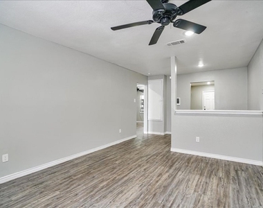 5117 Lavender St - Photo Thumbnail 2