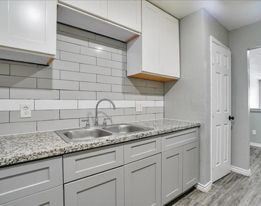 5117 Lavender St - Photo Thumbnail 10
