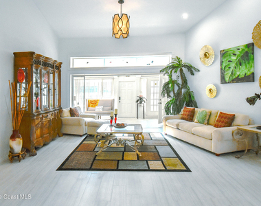 101 Island Grove Drive - Photo Thumbnail 4