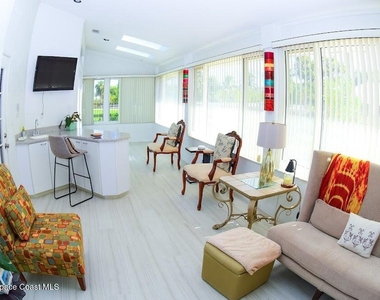 101 Island Grove Drive - Photo Thumbnail 19
