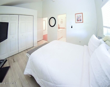 101 Island Grove Drive - Photo Thumbnail 29