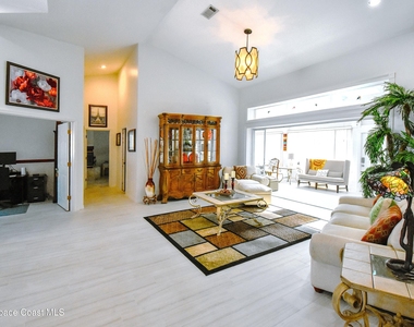 101 Island Grove Drive - Photo Thumbnail 5