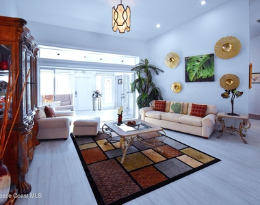 101 Island Grove Drive - Photo Thumbnail 7