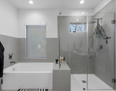 2222 Wavell Street - Photo Thumbnail 17