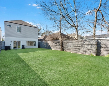 2222 Wavell Street - Photo Thumbnail 23