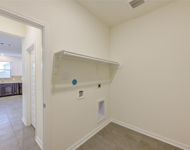 22851 Fulton Landing Drive - Photo Thumbnail 10