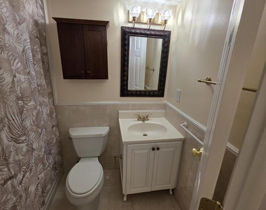 189 Cambridge Lane - Photo Thumbnail 10