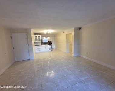 189 Cambridge Lane - Photo Thumbnail 2
