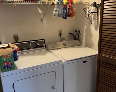 8154 Ridgewood Avenue - Photo Thumbnail 11