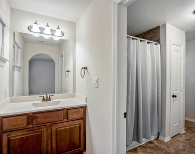 11306 Longmire Creek Court - Photo Thumbnail 39