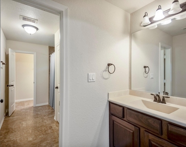 11306 Longmire Creek Court - Photo Thumbnail 38