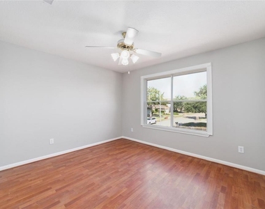 457 Corridor Way - Photo Thumbnail 22