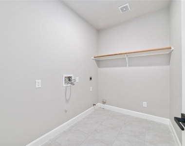 457 Corridor Way - Photo Thumbnail 18